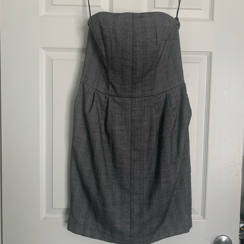🦄 3/$15 Express Strapless Dress